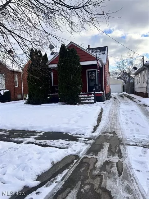 3901 Germaine Ave, Cleveland, OH 44109