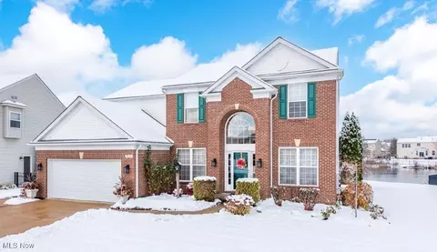 9628 Kingston Trl, Olmsted Twp, OH 44138