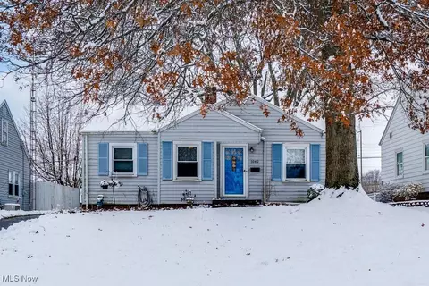 1042 Hartshorn St, Alliance, OH 44601