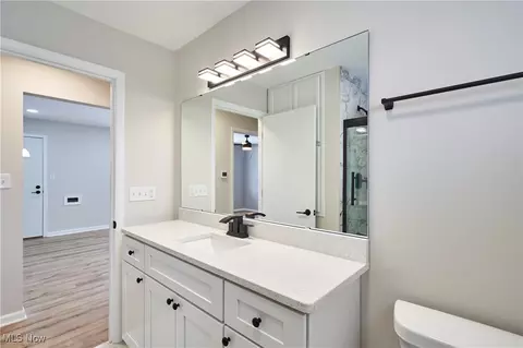 Bath - 30705 Grant St, Wickliffe, OH 44092 photo 6 of 6