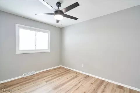 Bedroom - 30705 Grant St, Wickliffe, OH 44092 photo 3 of 6