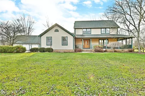 695 Carson Salt Springs Rd, Warren, OH 44481