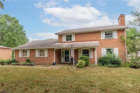 815 44th St NE, Canton, OH 44714