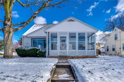1102 Rockwood Ave SW, Canton, OH 44710