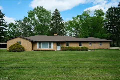 8963 Abbey Rd, North Royalton, OH 44133