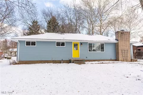 306 Ranowsky Ct N, East Canton, OH 44730