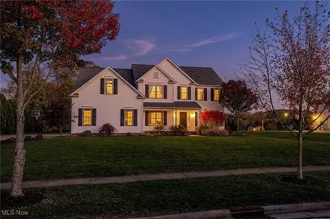 635 Prestige Woods Blvd, Aurora, OH 44202