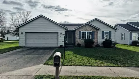 412 Taylor Dr SW, New Philadelphia, OH 44663