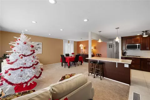 Other - 2000 Coventry Dr, Parma, OH 44134 photo 1 of 7