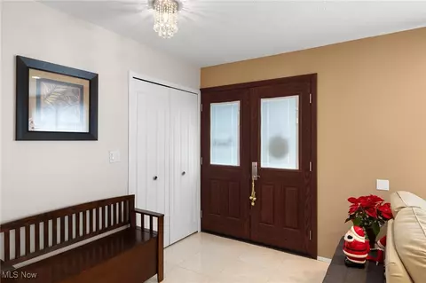 Entry Way - 2000 Coventry Dr, Parma, OH 44134 photo 2 of 2