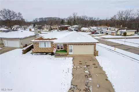 View/Area - 2000 Coventry Dr, Parma, OH 44134 photo 1 of 2