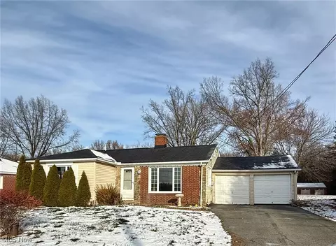 5598 Shields Rd, Canfield, OH 44406