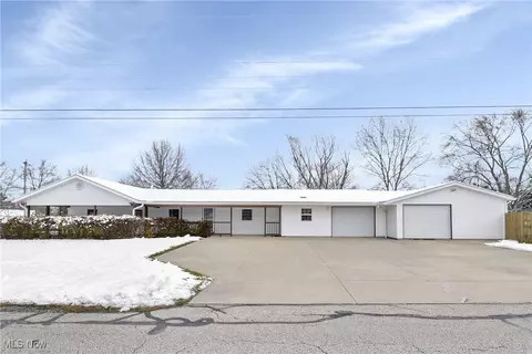 3788 Fernwood Dr, Brunswick, OH 44212