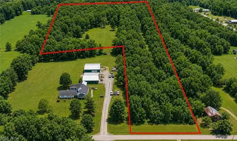 10268 Madison Rd, Montville, OH 44064