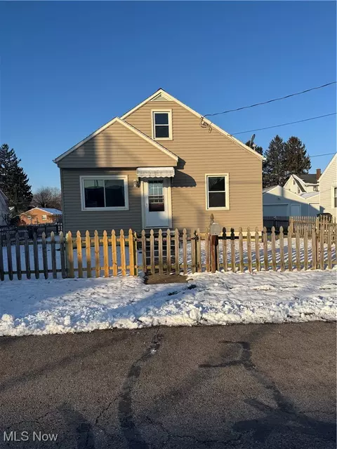539 Wells Ave, Louisville, OH 44641