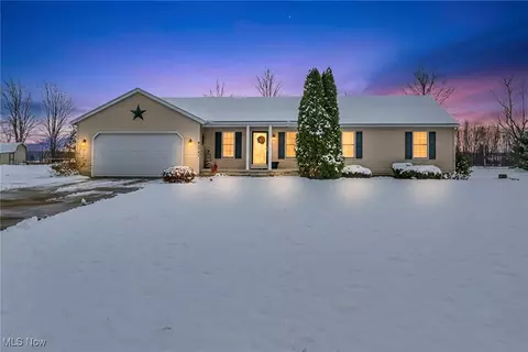 41763 Rachael Dr, Lagrange, OH 44050 photo 2