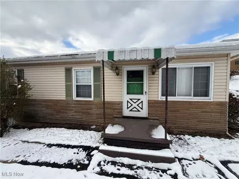 108 Sullivan Cir, Weirton, WV 26062