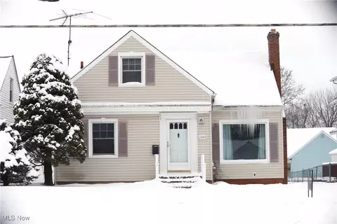 1344 Lander Rd, Mayfield Heights, OH 44124