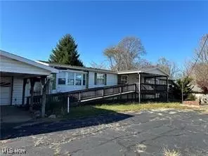735 Bramblewood Heights Rd, Marietta, OH 45750