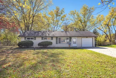 1966 Summers Ave, Streetsboro, OH 44241