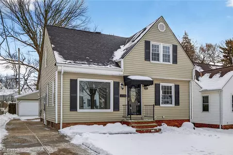 19524 Maple Heights Blvd, Maple Heights, OH 44137