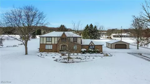 11160 Detwiler Rd, Columbiana, OH 44408