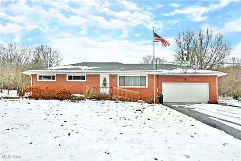 7155 Drake State Line Rd, Burghill, OH 44404
