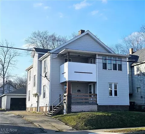 38 Steel St, Youngstown, OH 44509