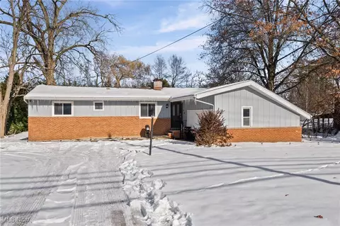 24061 Fairmount Blvd, Beachwood, OH 44122