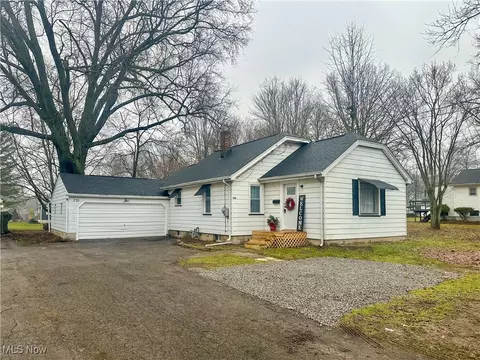 250 Laurel St, Youngstown, OH 44505