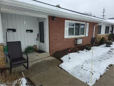 5651 Broadview Rd #E5, Parma, OH 44134
