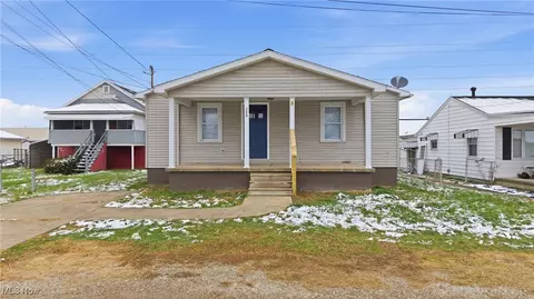 206 Edgelawn St, Parkersburg, WV 26101