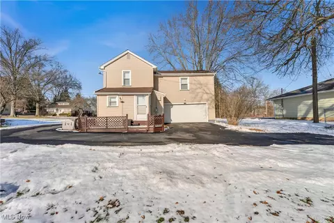 1307 Shields Rd, Youngstown, OH 44511 photo 4