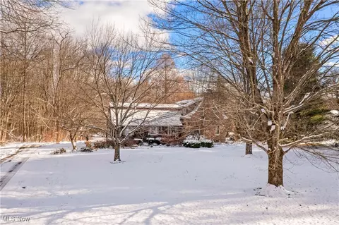2617 W River Rd, Newton Falls, OH 44444