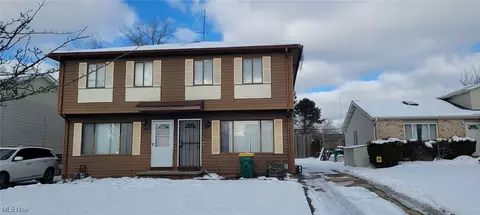 19113 Watercrest Ave, Maple Heights, OH 44137