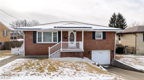 120 Capitol Dr, Weirton, WV 26062