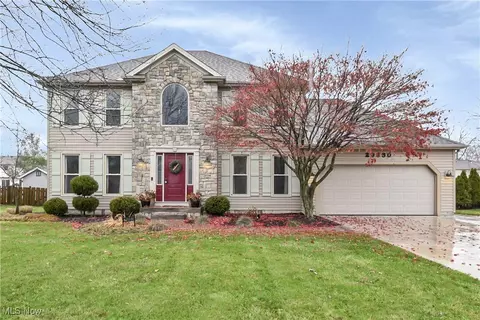 29880 Westminster Dr, North Olmsted, OH 44070