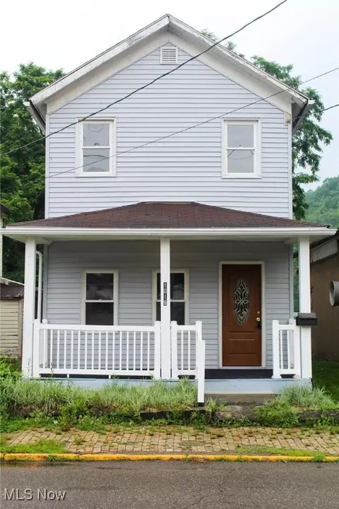 1019 Commerce St, Wellsville, OH 43968