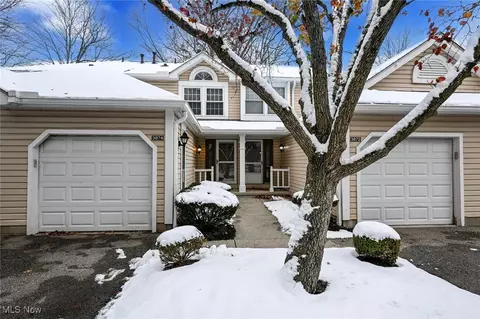 3874 Lake Run Blvd, Stow, OH 44224
