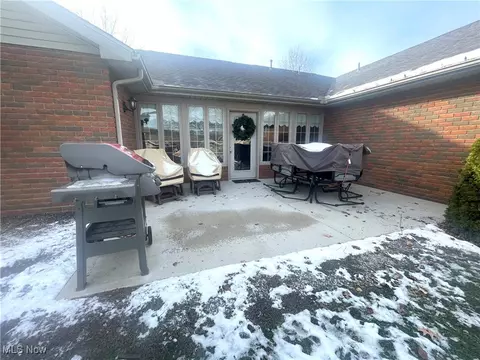 203 Pinehurst Dr, Dover, OH 44622 photo 22