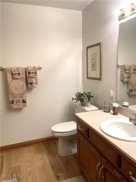 203 Pinehurst Dr, Dover, OH 44622 photo 13