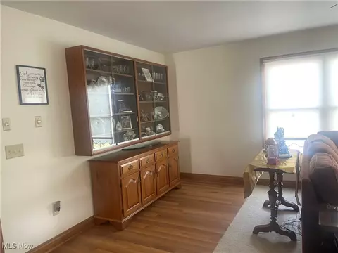 203 Pinehurst Dr, Dover, OH 44622 photo 7