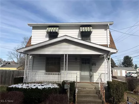 431 Cedar Ln NW, New Philadelphia, OH 44663