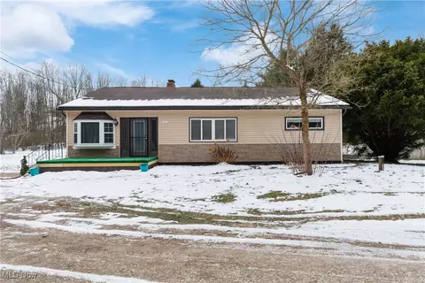 1821 Myersville Rd, Akron, OH 44312