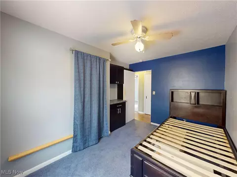 Bedroom - 5043 Forest Rd, Mentor, OH 44060 photo 2 of 7