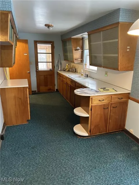Kitchen - 4336 Crestwood St NW, Canton, OH 44708 photo 1 of 2