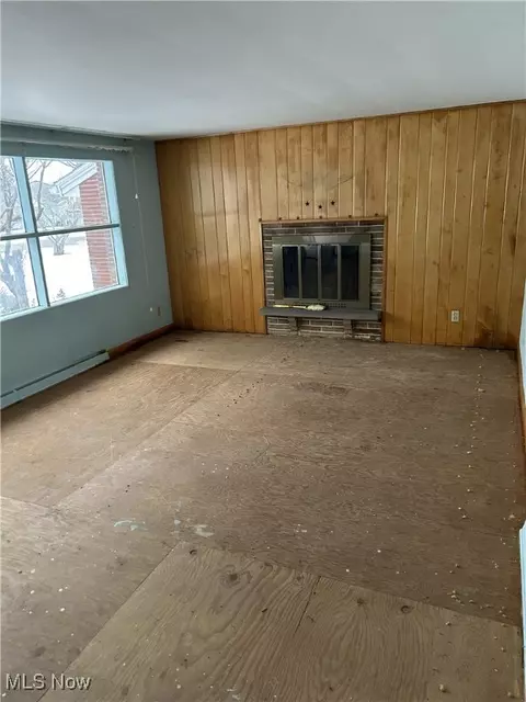 Living - 4336 Crestwood St NW, Canton, OH 44708 photo 2 of 2
