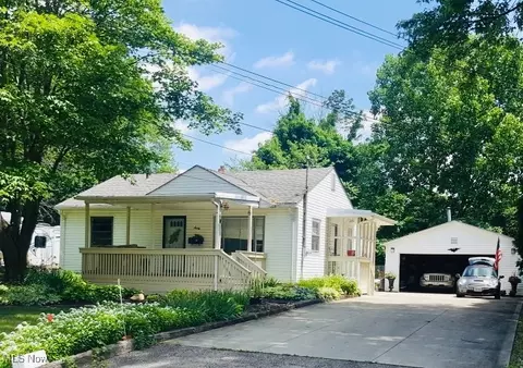 90 Maryann Rd, Tallmadge, OH 44278