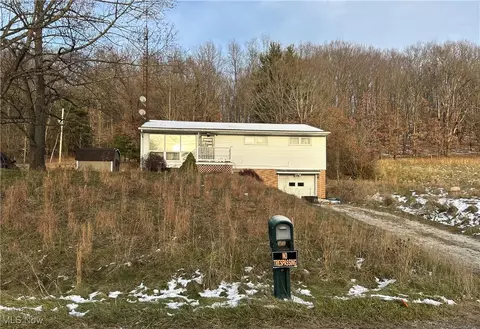 2575 Joyce Hill Rd SW, New Philadelphia, OH 44663