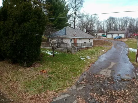 16400 Ellsworth Rd, Berlin Center, OH 44401